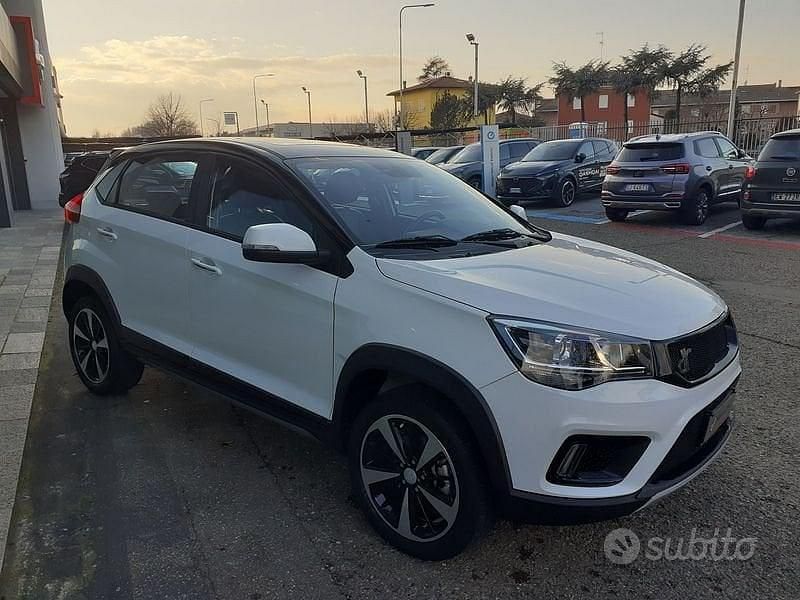 Usata DR DR 3.0 117 CV (86 kW) 2022 Bianco/tetto nero SUV