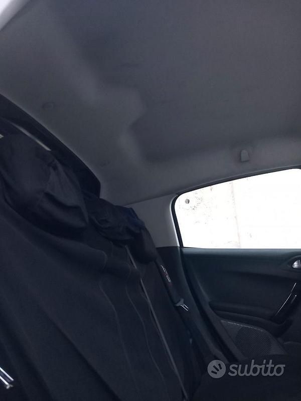 Usata Peugeot 208 2016 Nero Utilitaria