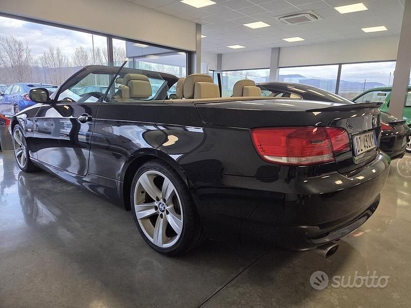 Usata BMW 320 2009 Nero Cabrio