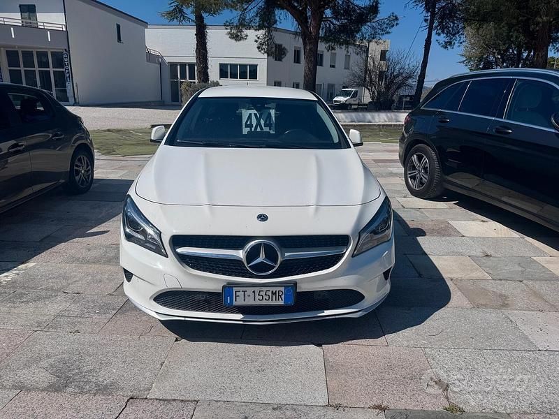 Usata Mercedes CLA200 135 CV (99 kW) 2018 Bianco Berlina