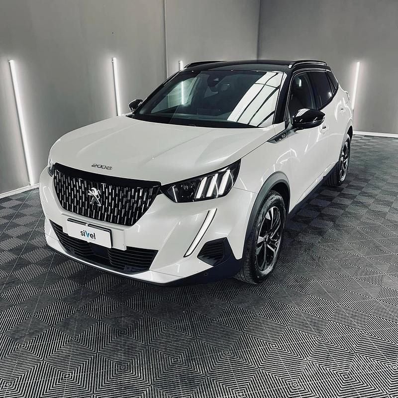 Usata Peugeot 2008 GT 131 CV (96 kW) 2023 Bianco SUV
