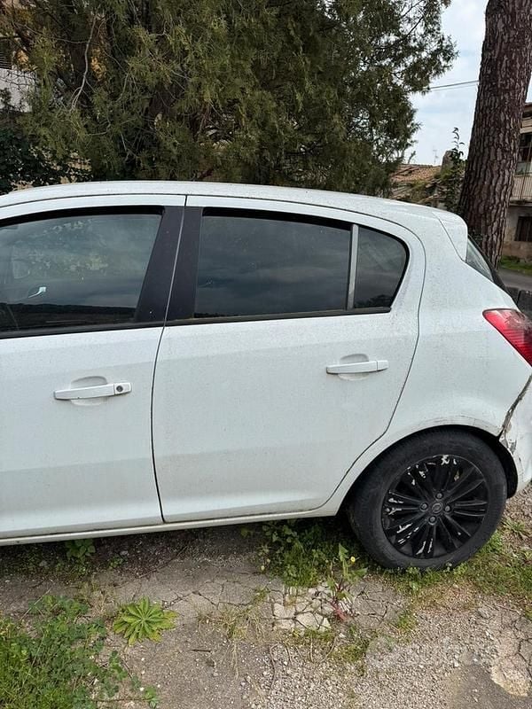 Usata Opel Corsa 60 CV (44 kW) 2012 Bianco Utilitaria