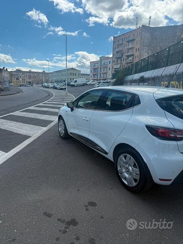 Usata Renault Clio IV 100 CV (73 kW) 2019 Bianco Utilitaria