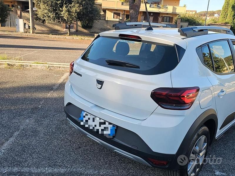 Usata Dacia Sandero Stepway 101 CV (74 kW) 2021 Bianco Utilitaria