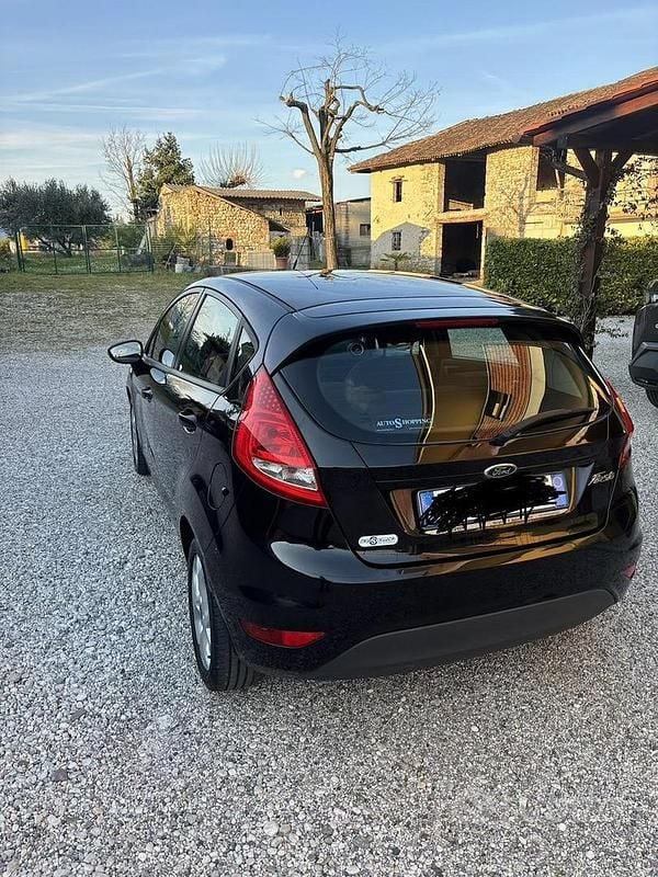 Usata Ford Fiesta 96 CV (70 kW) 2013 Utilitaria