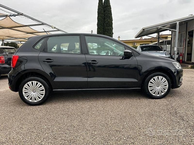Begagnad VW Polo 90 HK (66 kW) 2015 Svart Sedan