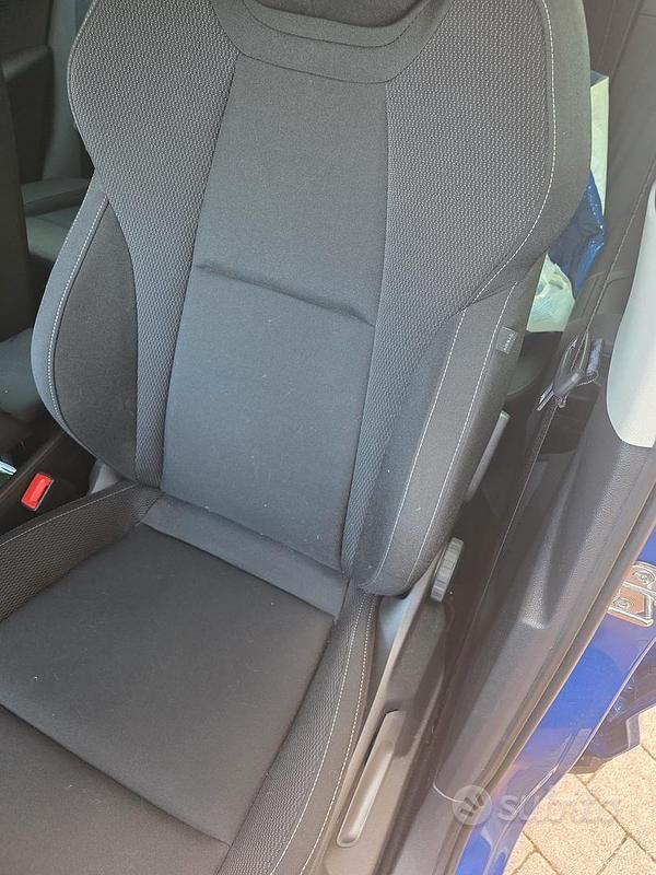 Usata Skoda Karoq Executive 150 CV (110 kW) 2025 Blu SUV