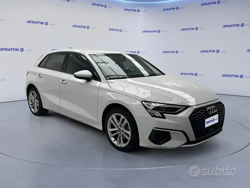 Usata Audi A3 Ambiente 150 CV (110 kW) 2023 Bianco Berlina
