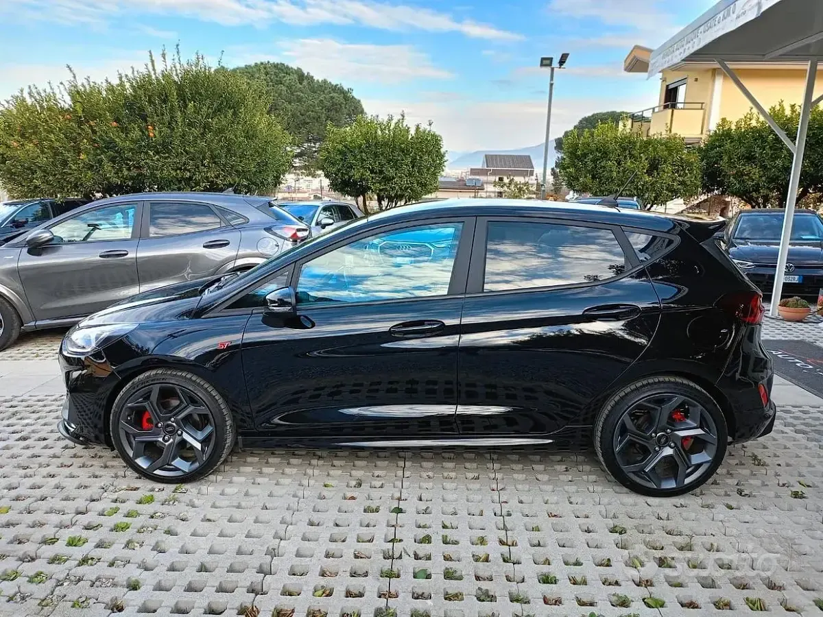 Usata Ford Fiesta ST 200 CV (147 kW) 2023 Nero Utilitaria