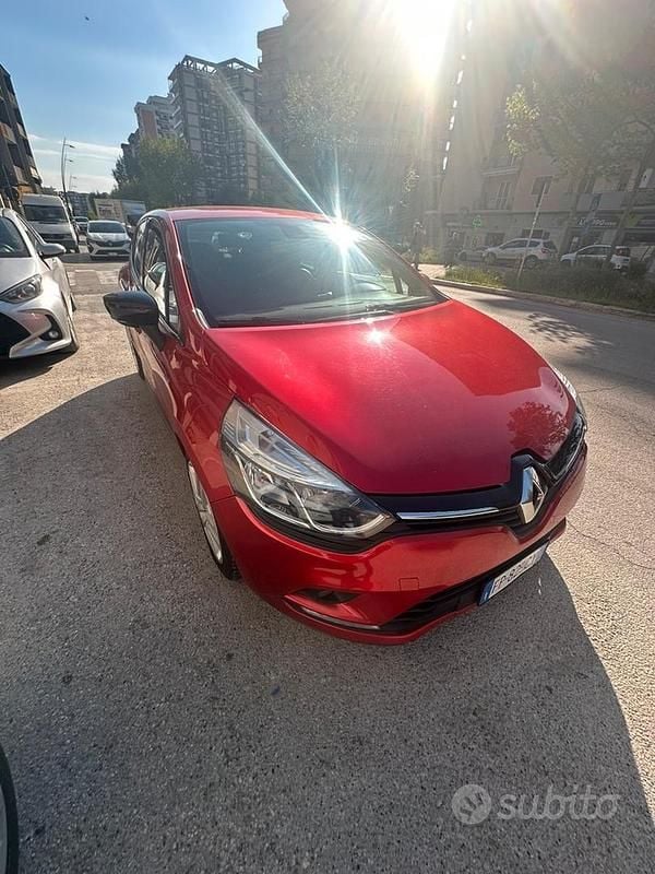 Usata Renault Clio IV 75 CV (55 kW) 2018 Rosso Berlina