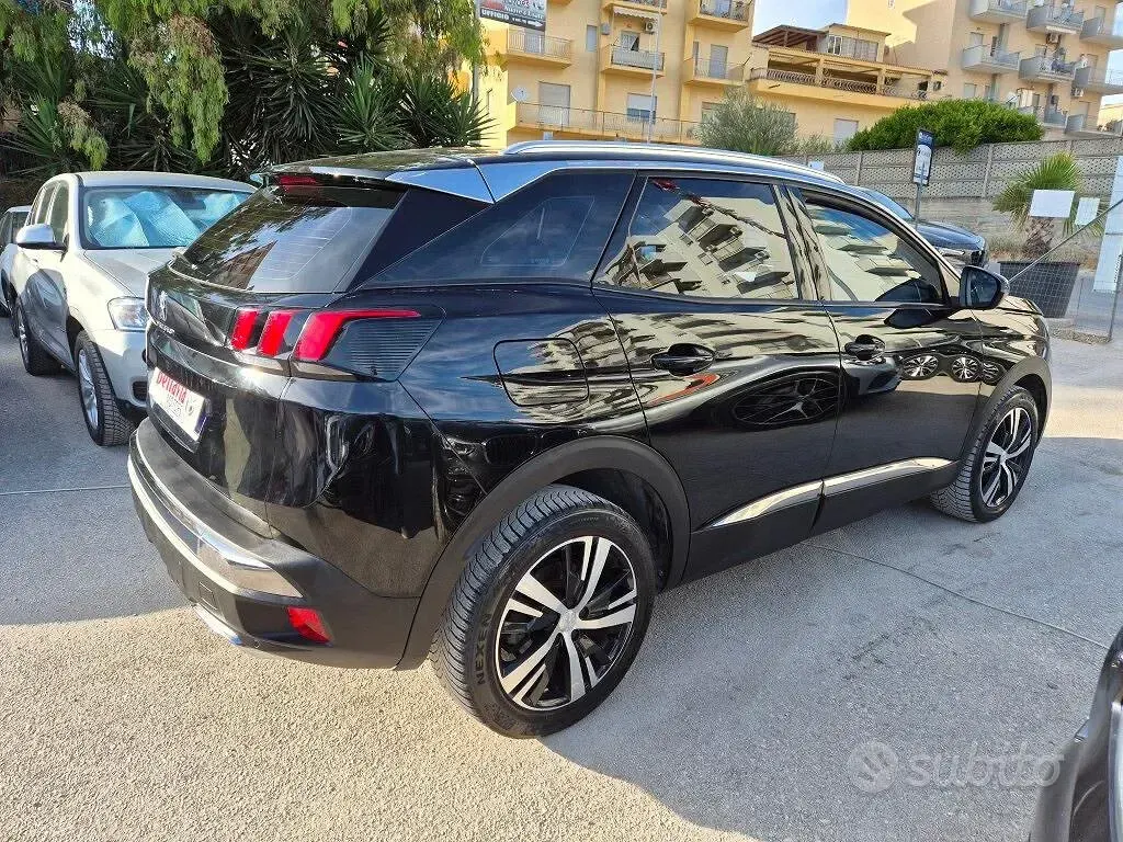 Usata Peugeot 3008 131 CV (96 kW) 2019 Bianco SUV