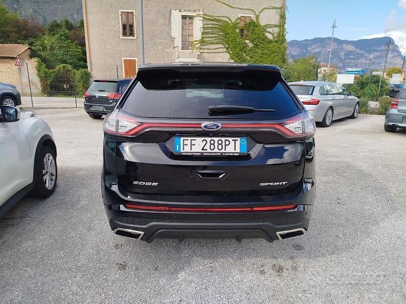 Usado Ford Edge Sport 210 CV (154 kW) 2016 Negro SUV
