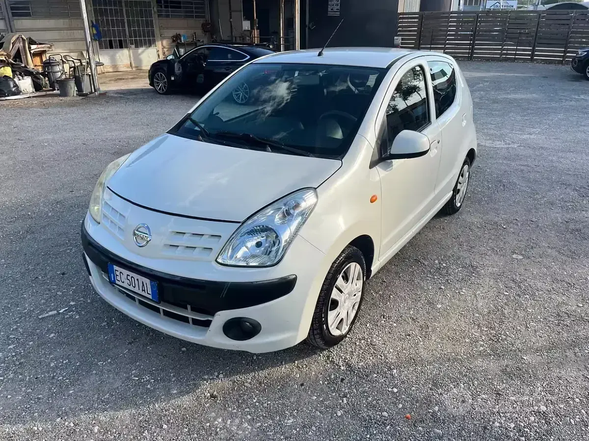 Usata Nissan Pixo 68 CV (50 kW) 2010 Bianco Utilitaria