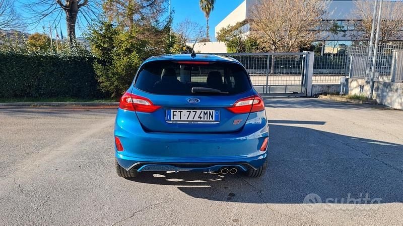 Usata Ford Fiesta ST 205 CV (150 kW) 2018 Blu Berlina