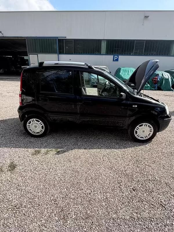 Begagnad Fiat Panda Dynamic 60 HK (44 kW) 2007 Svart Halvkombi