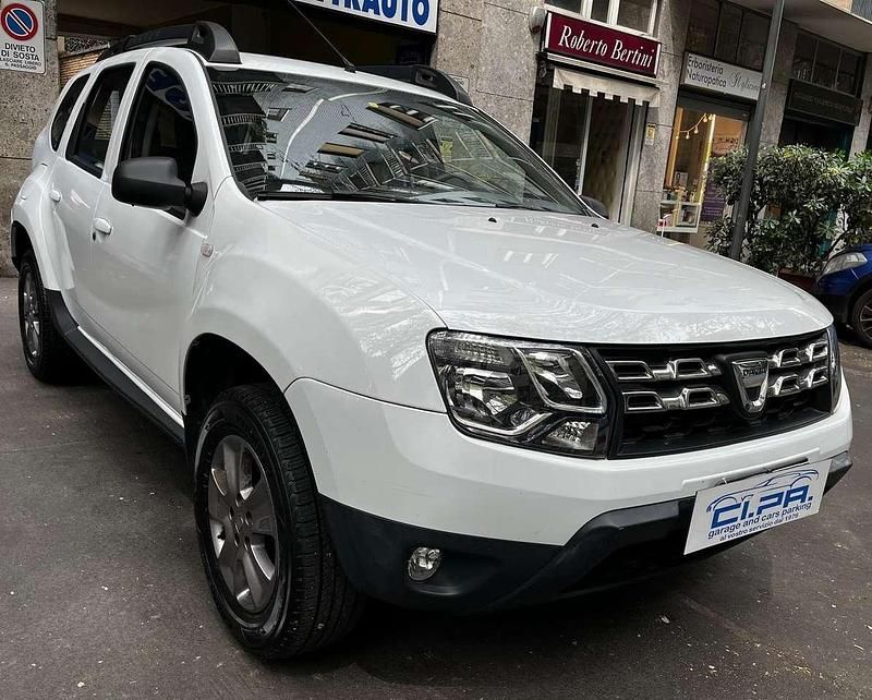 Usata Dacia Duster Lauréate 114 CV (83 kW) 2017 Bianco SUV
