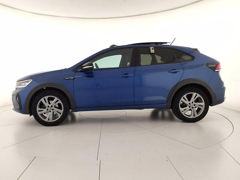 Usata VW Taigo R-line 110 CV (80 kW) 2022 Reef blue metallizzato deep black perlat SUV