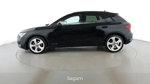 Begagnad Audi A3 Advanced 150 HK (110 kW) 2023 Svart Sedan