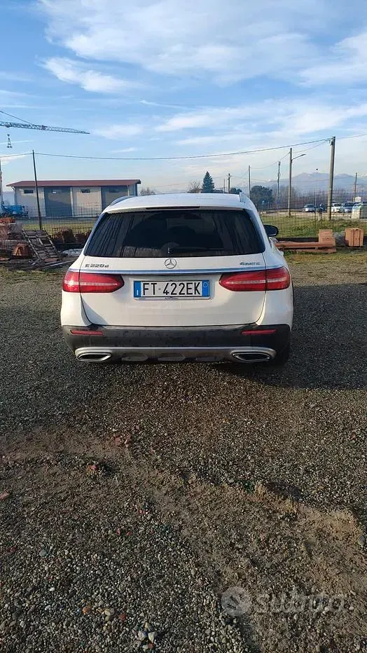 Usata Mercedes E220 194 CV (142 kW) 2018 Bianco Station wagon
