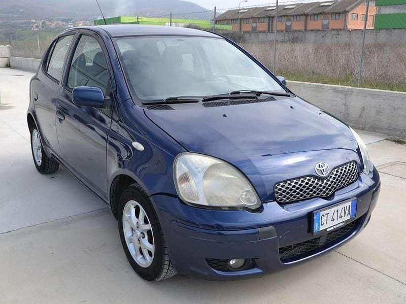 Usata Toyota Yaris Sol 65 CV (47 kW) 2005 Blu/azzurro Utilitaria