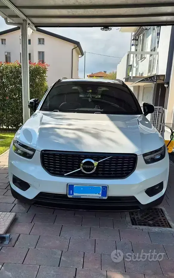 Usata Volvo XC40 R-Design 150 CV (110 kW) 2018 Bianco SUV