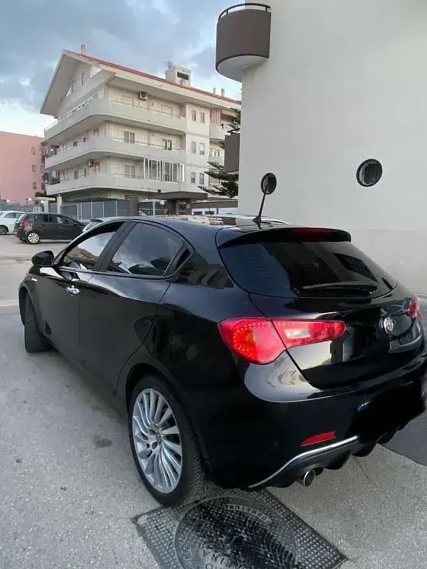Usata Alfa Romeo Giulietta Exclusive 105 CV (77 kW) 2015 Utilitaria