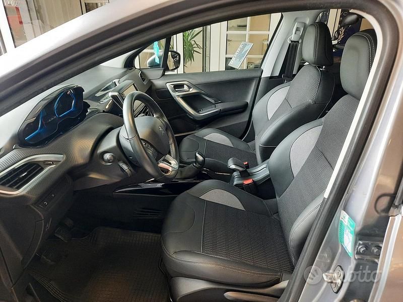 Usata Peugeot 2008 Allure 102 CV (75 kW) 2019 Grigio SUV