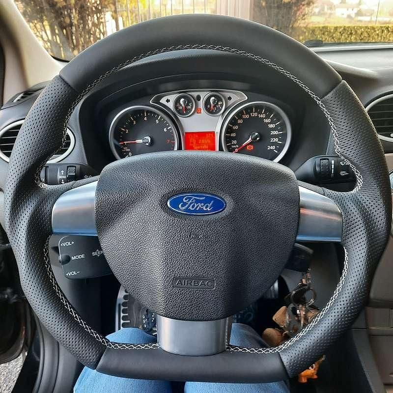 Usata Ford Focus 145 CV (106 kW) 2009 Nero Berlina