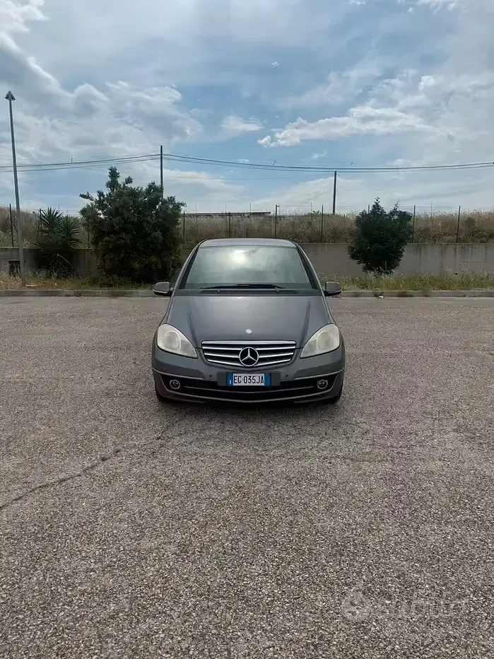 Usata Mercedes A160 Edition 95 CV (69 kW) 2011 Grigio Berlina