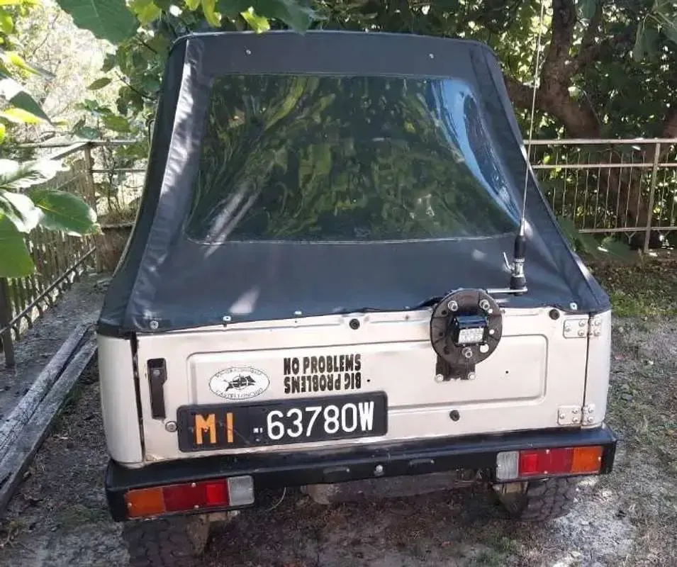 Usata Suzuki Samurai 90 CV (66 kW) 1984 Argento SUV