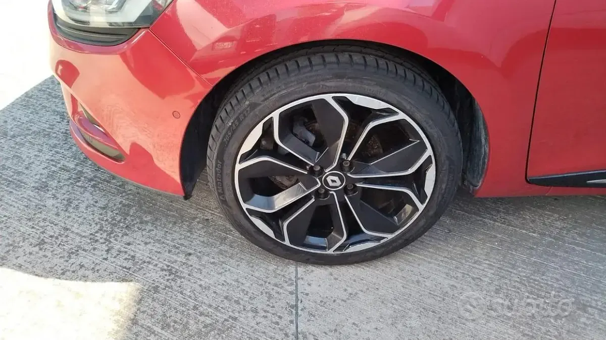Usata Renault Clio IV Intens 90 CV (66 kW) 2016 Rosso Berlina