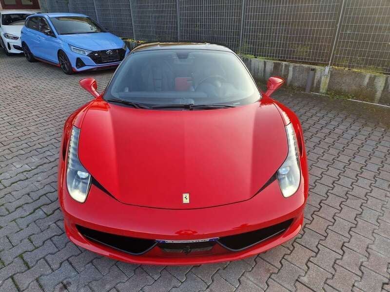 Usata Ferrari 458 570 CV (419 kW) 2011 Rosso Coupé