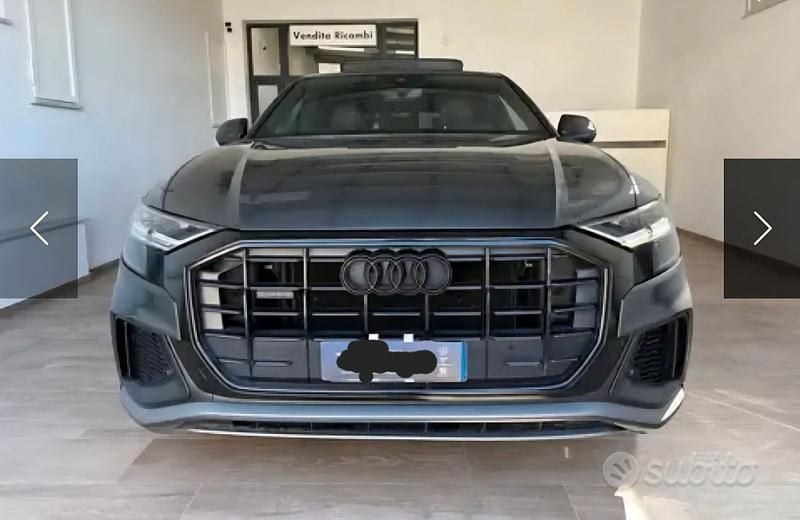Usata Audi Q8 S-Line 231 CV (169 kW) 2020 Grigio SUV