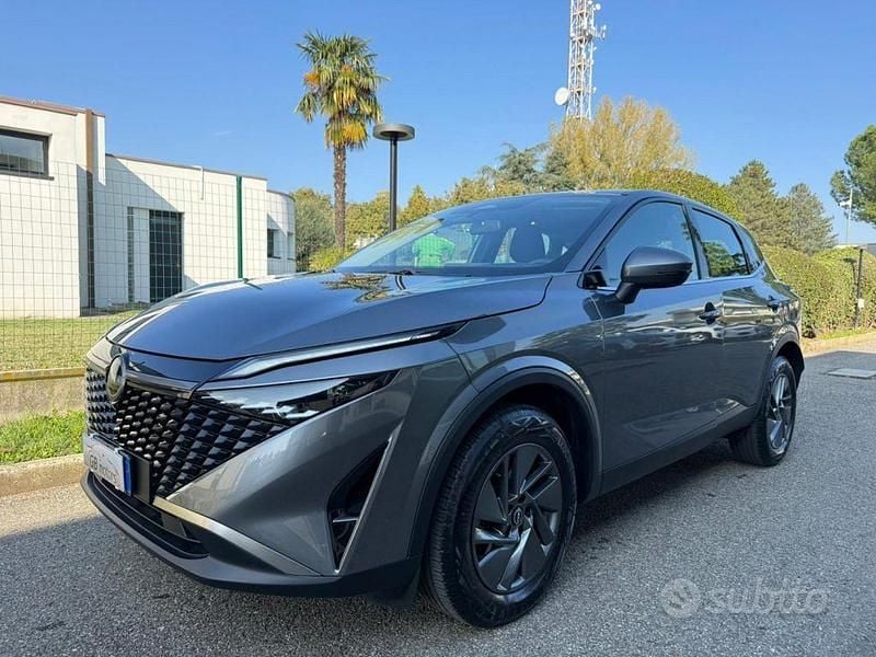 Usata Nissan Qashqai Acenta 140 CV (102 kW) 2025 Grigio SUV