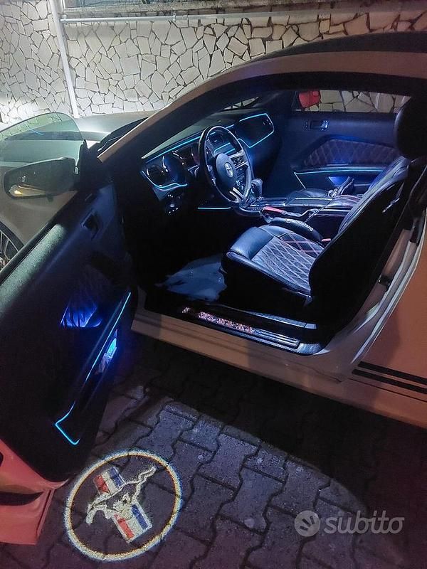 Usata Ford Mustang 2012 Bianco Coupé