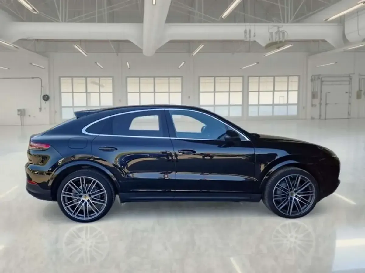 Usata Porsche Cayenne 441 CV (324 kW) 2023 Nero SUV
