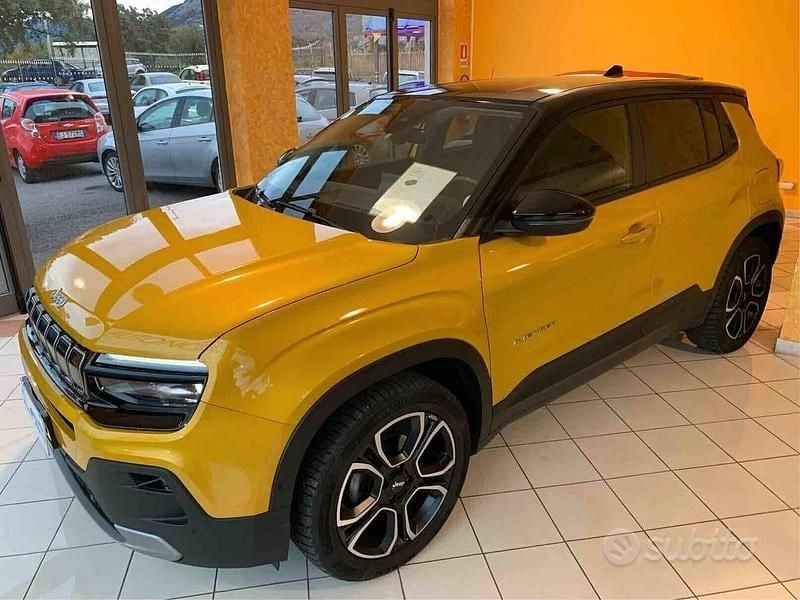 Usata Jeep Avenger Summit 100 CV (73 kW) 2023 Giallo SUV