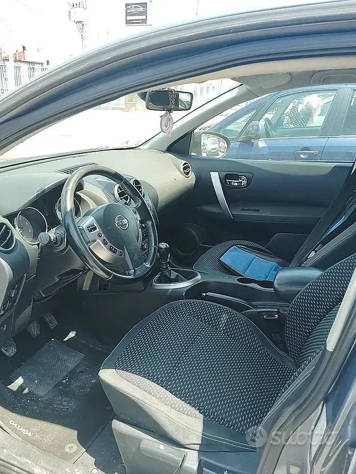 Usata Nissan Qashqai 103 CV (75 kW) 2009 Grigio SUV