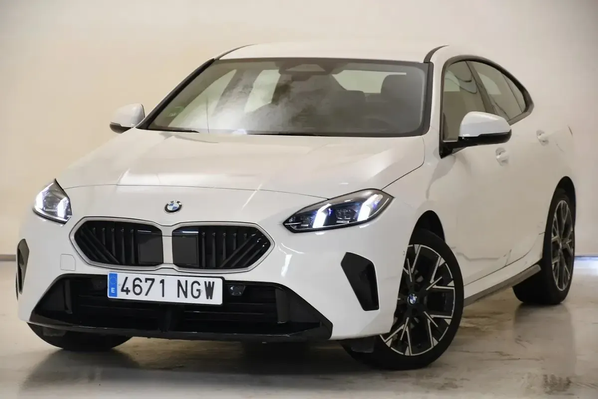 Usata BMW 218 Sport Line 150 CV (110 kW) 2025 Alpine white Coupé
