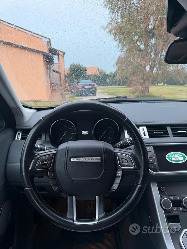 Usata Land Rover Range Rover evoque HSE Dynamic 150 CV (110 kW) 2017 Nero SUV