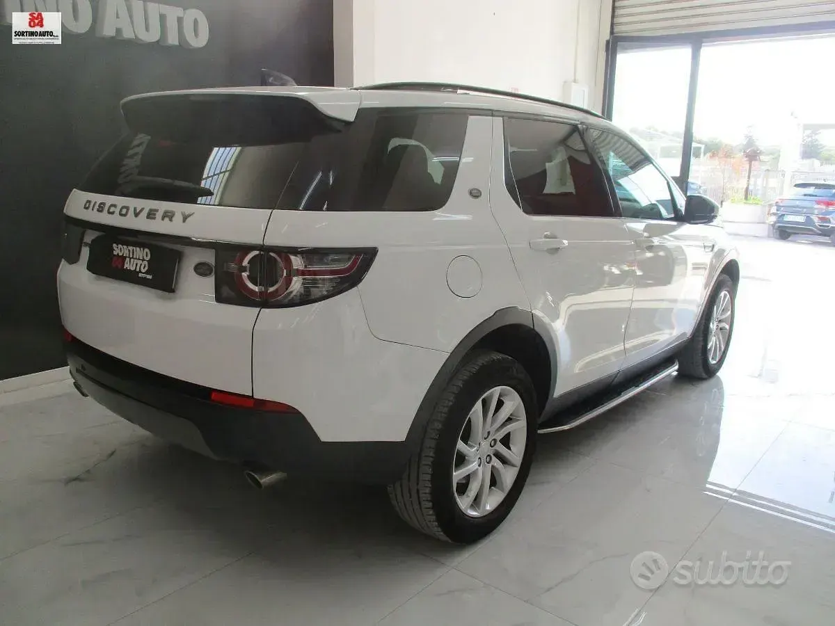 Usata Land Rover Discovery 5 150 CV (110 kW) 2018 Bianco SUV
