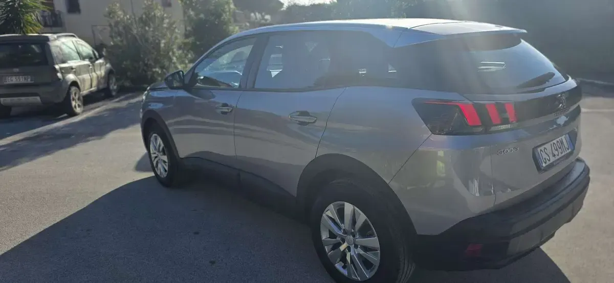 Usata Peugeot 3008 Active 120 CV (88 kW) 2017 SUV