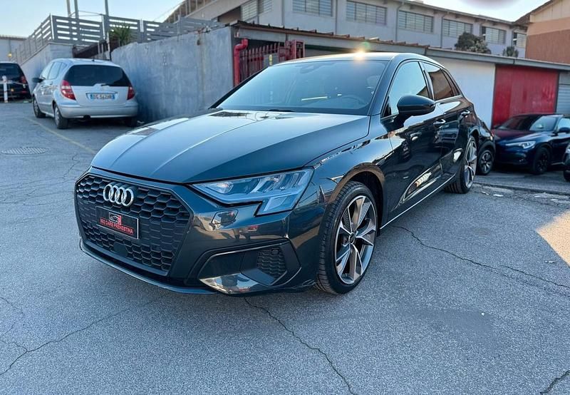 Usata Audi A3 Sport 115 CV (84 kW) 2021 Grigio Berlina