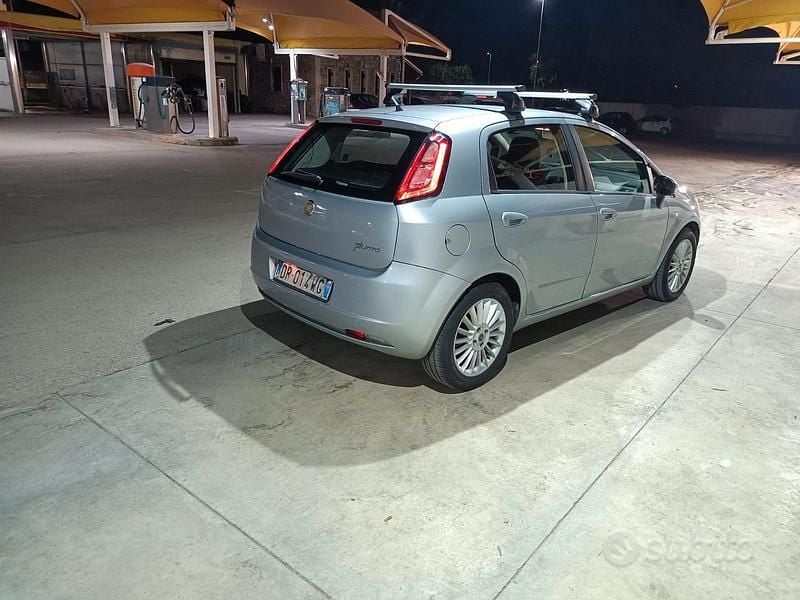 Usata Fiat Grande Punto 75 CV (55 kW) 2008 Grigio Utilitaria