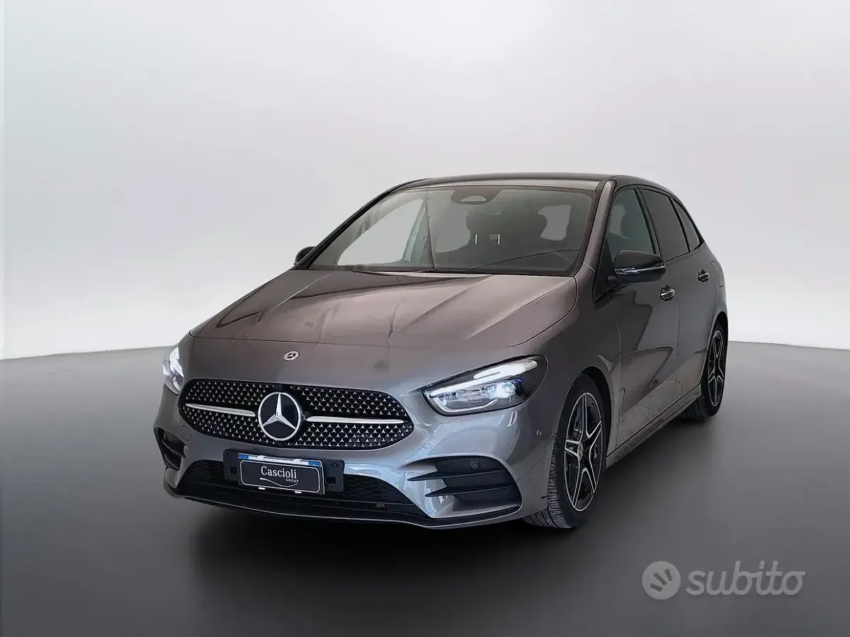 Usata Mercedes B180 Advanced Plus 116 CV (85 kW) 2025 Grigio Utilitaria