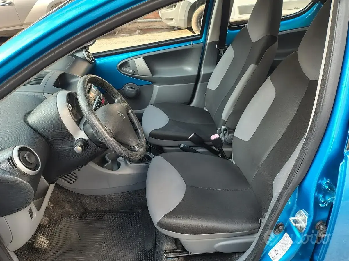 Usata Peugeot 107 68 CV (50 kW) 2007 Utilitaria