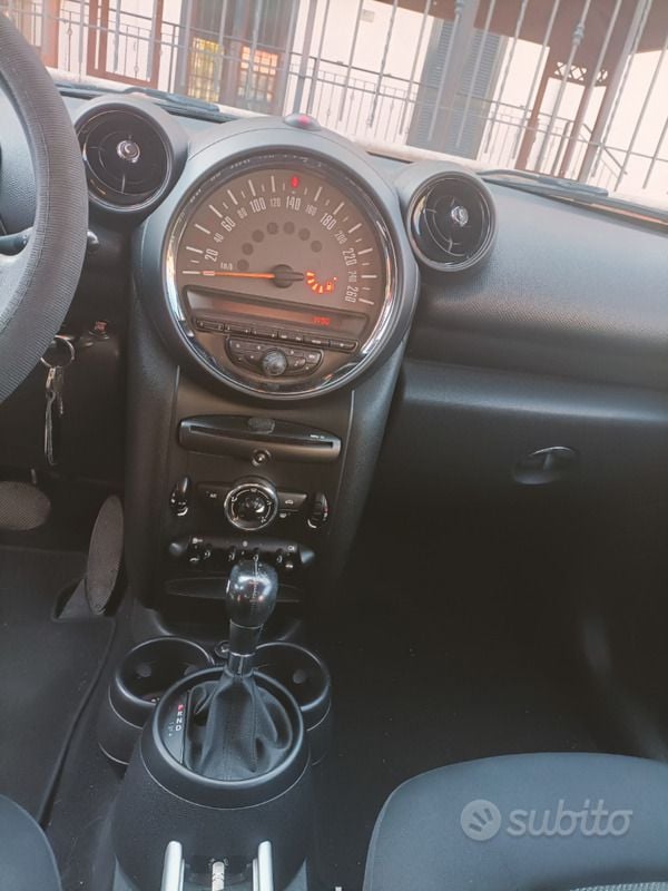 Usata Mini Cooper D 111 CV (81 kW) 2014 Bianco Utilitaria