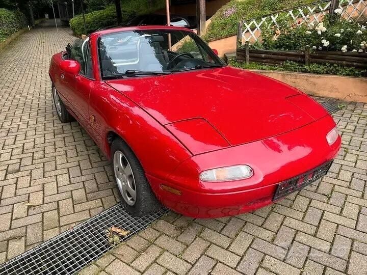 Usata Mazda MX5 116 CV (85 kW) 1993 Rosso Cabrio