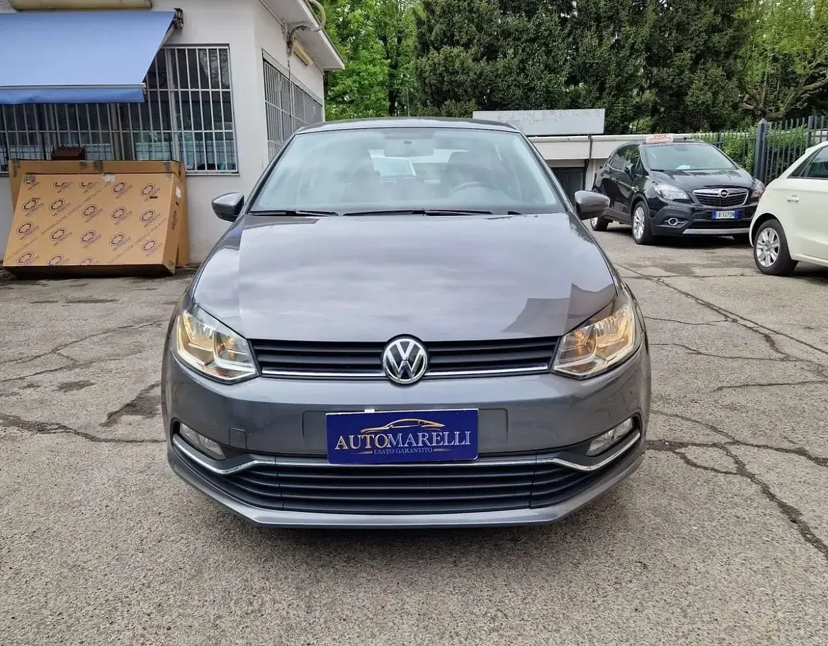 Usata VW Polo S 75 CV (55 kW) 2015 Grigio Berlina