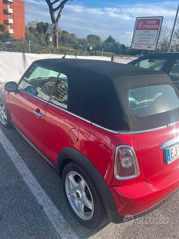 Usata Mini Cooper Cabriolet 120 CV (88 kW) 2009 Rosso Cabrio